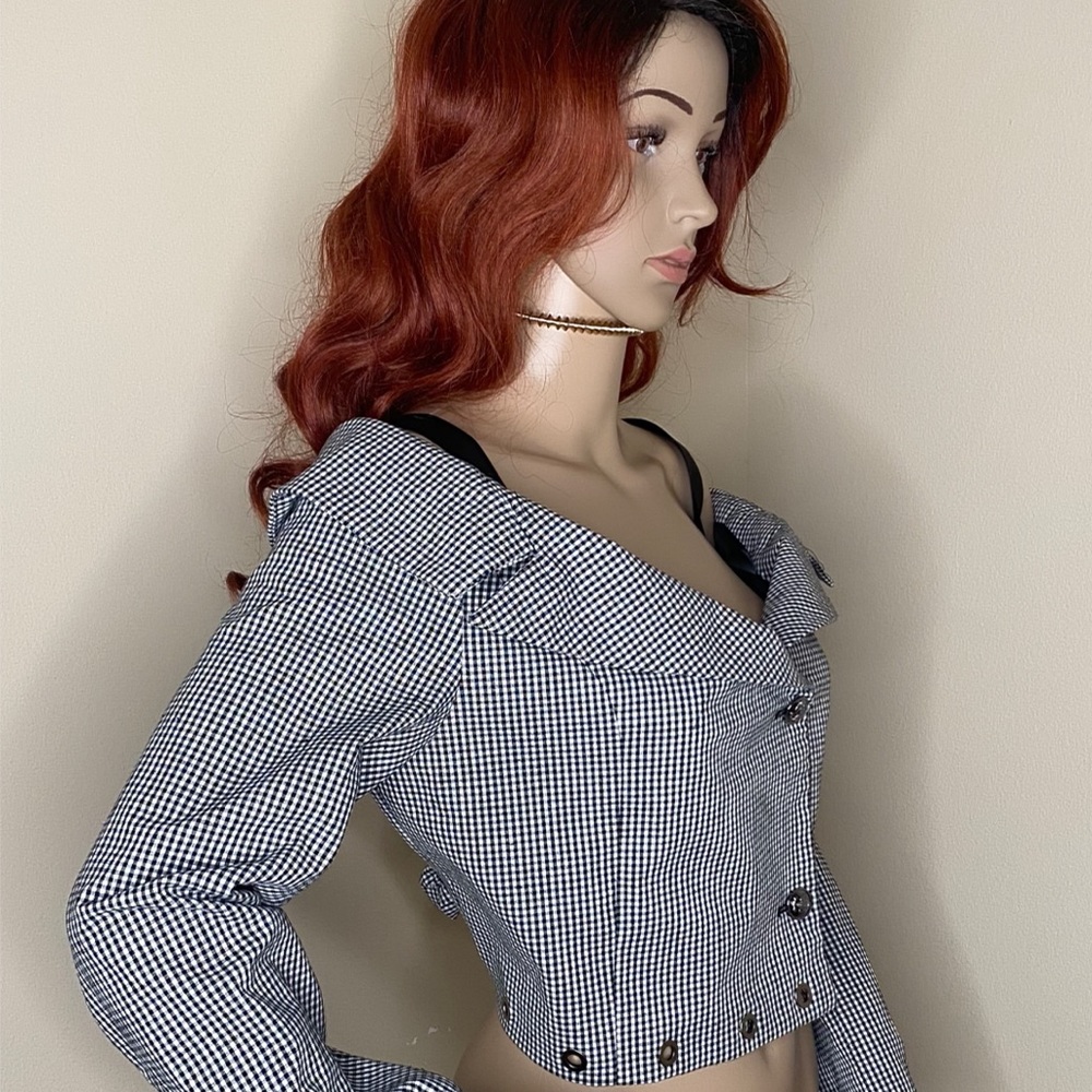 Off the shoulders into your arms jacket